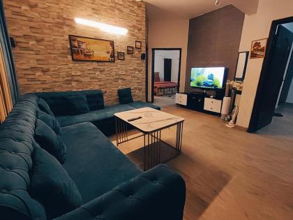 Luxury 3-Bedrooms APARTMENTS