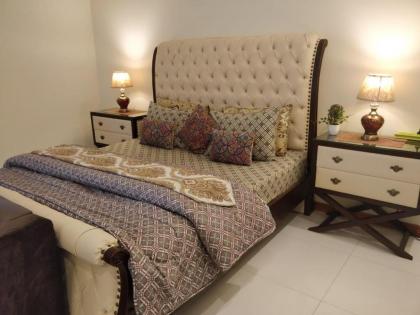 Comfy Inn Guest House 