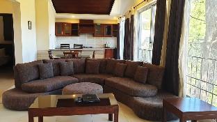 Whispering Pines Hotel & Residences - image 4