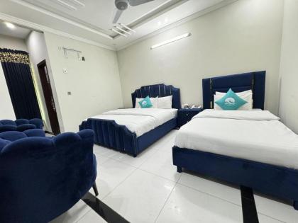 Sky Lodge Guest House - image 23