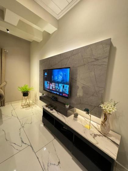 The Walnut: 1BHK Luxury Apt Self Checkin Islamabad 