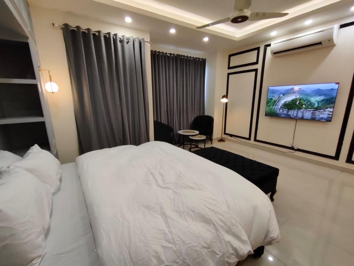 Elysium Luxury Apartments - main image