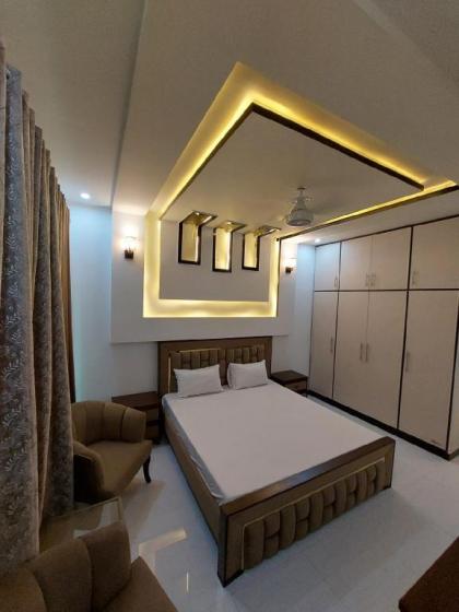 Tabi's Inn - image 11