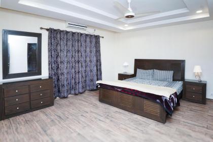 5 Luxury 1 Bed Apartment